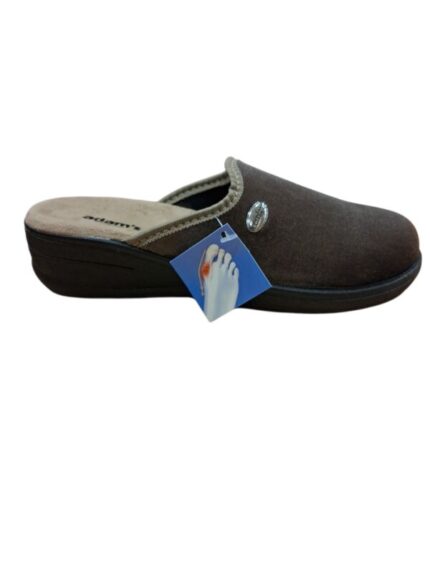 Γυναικεία χειμερινή παντόφλα Adam's Shoes 381-26511-29 Πούρο χρώμα